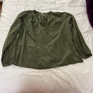 Old Navy Split Neck Crinkle Gauze Top